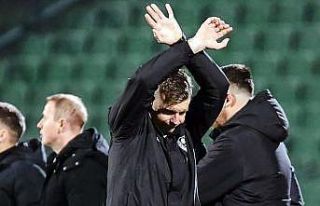 Hakem kararları nedeniyle bir sahadan çekilme olayı...