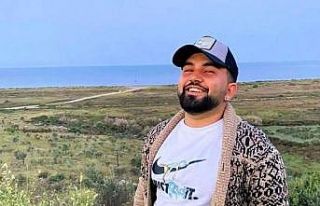 Hatalı sollama yapan sürücünü çarptığı motokurye...