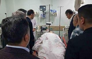 Karabük ve Çankırı Valisi yaralı polisleri ziyaret...