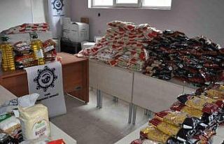 Kars’ta Yardımeli Derneği’nden Ramazan yardımı