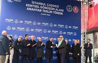 Kentsel dönüşümü tamamlanan binaların anahtarları...