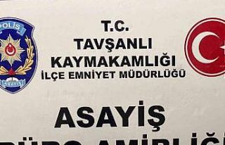 Kütahya’da zehir tacirlerine darbe: 8 kişi yakalandı