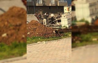Mardin’de inşaat iskelesi çöktü, 2 işçi yaralandı