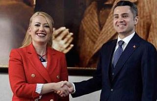 Merkezefendi Adayı Başer, rakibi Şeniz Doğan’la...