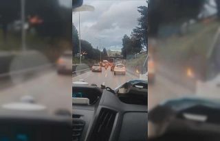 Motosiklet sürücüsü 112 ambulansı için fermuar...