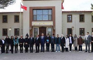 Sağlık Bilimleri Fakültesi öğrencilerinden Valiliğe...