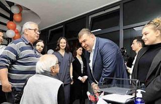 Seferihisar’da emeklilerin hesabına 2 bin TL yatırıldı