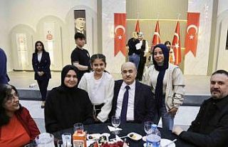 Vali Dağlı huzurevi sakinleriyle iftar yaptı