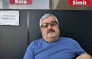 Haylaz karga kahvehanenin müdavimi oldu