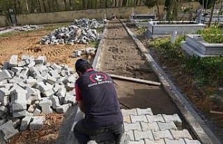 Mezarlık içi yollar ve parsel sınırları yenileniyor