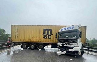 Yağış kazayı beraberinde getirdi, İstanbul istikameti...