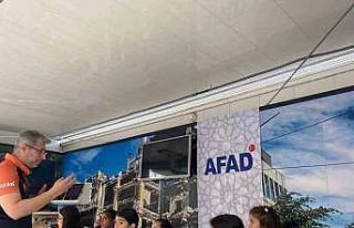 AFAD’ın ‘Deprem Simülasyon Tırı’ Afyonkarahisar’da...