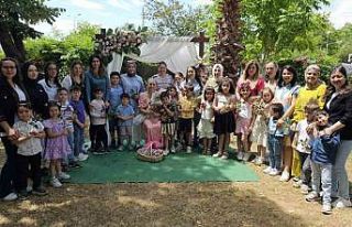 Anasınıfı öğrencilerinden annelerine anlamlı...