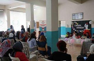 Anneler, Haliliye Belediyesi ile okuma yazma sertifikalarını...