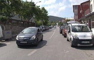 Ataşehir’de park halindeki kamyonetin çalınma...