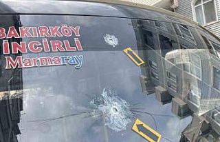 Bağcılar’da silahlı kavga kamerada: 1 yaralı