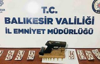 Bandırma’da üzeri aranan şahıs uyuşturucu deposu...