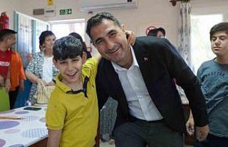 Başkan Tezcan, engelli bireyleri unutmadı