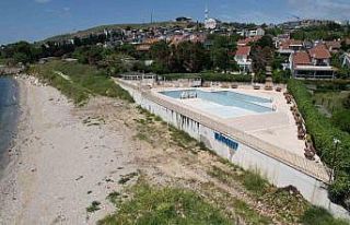 Beylikdüzü’nde sahili işgal eden siteye vatandaşlardan...