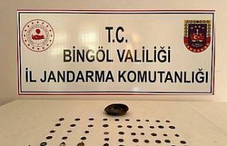 Bingöl’de 63 adet obje ele geçirildi: 2 gözaltı