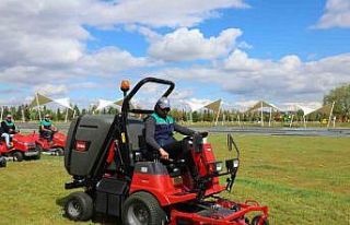 Büyükşehir, 60 bin metrekarelik çim alanını...