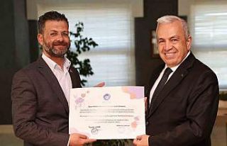 CHP ilçe yönetiminden Başkan Özdemir’e destek...