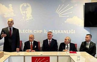 CHP’nin eski Genel Başkanları Altan Öymen ve...