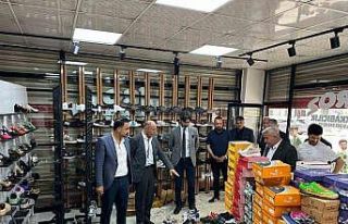 Cizre’de STK temsilcileri selden etkilenen esnaf...