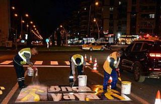 Diyarbakır’da yol çizgi yenileme çalışmaları...