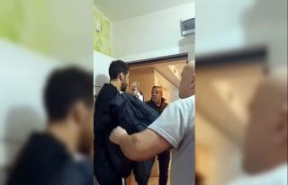 Esenyurt’ta site sakinlerini darp eden yönetici...