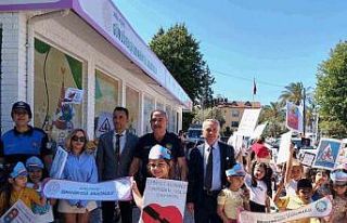 Fethiye’de anaokulu öğrencileri trafik kurallarını...