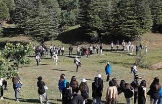 Genç ilçesinde doğa yürüyüşü etkinliği