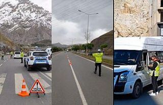 Hakkari’de “Hayatla Yarışılmaz” sloganıyla...