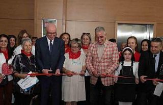 Kağıt Rölyef Atölyesi kursiyerleri yıl boyunca...