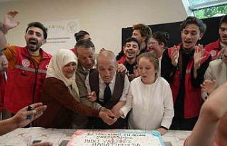 Kanseri yenen özel bireye doğum günü sürprizi:...