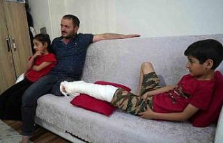 Köpeğin saldırdığı çocuk duvardan atlayarak...