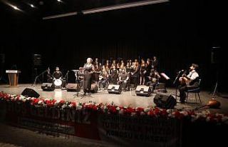 Koro kulakların pasını sildi