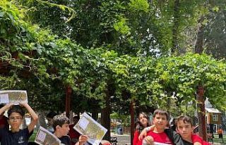 Muğla sokaklarında oryantiring eğitimi gençlere...