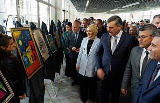 Psikiyatri hastalarından el sanatı sergisi