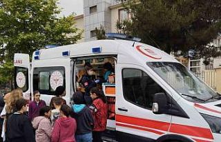 Sınıfta biber gazı topu patladı: 25 öğrenci...