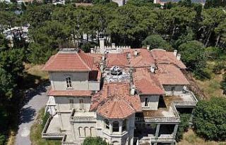 Talan edilen Forbes Köşkü artık 24 saat korunuyor