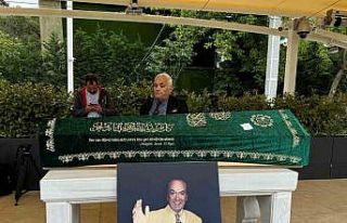 Ünlü sunucu Erkan Yolaç, son yolculuğuna uğurlandı