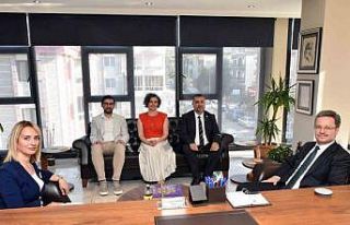 Vali Ünlü, veteriner ve eczacılar ile bir araya...