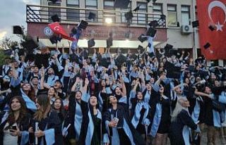 ADÜ Atça ve Yenipazar MYO’da mezuniyet sevinci