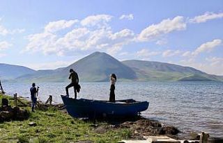 Ağrı’nın Balık Gölü eşsiz güzelliğiyle...