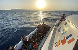 Ayvacık açıklarında 30’u çocuk, 75 kaçak göçmen...