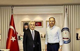 Bakan Yerlikaya’dan Tahmazoğlu’na ziyaret etti