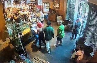 Beyoğlu’ndaki AVM’de tıp öğrencisi kıza saldırı...