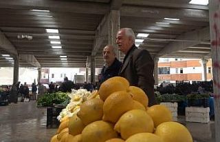 Çayın limonsuz içilmediği Bayburt’ta pazarın...