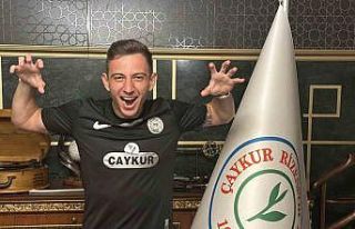 Çaykur Rizespor, Giannis Papanikolaou’u renklerine...